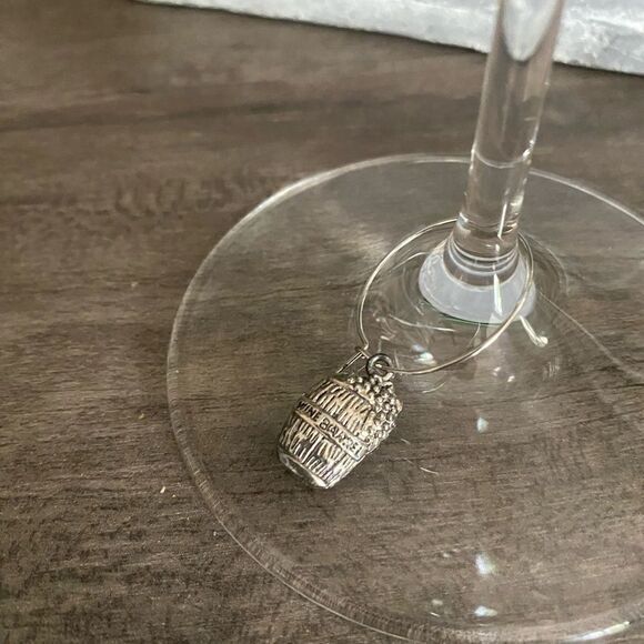 - Set Of 2 Crystal 12 oz Gold Ombré Long‎ Stem Wine Glasses - Picture 6 of 6